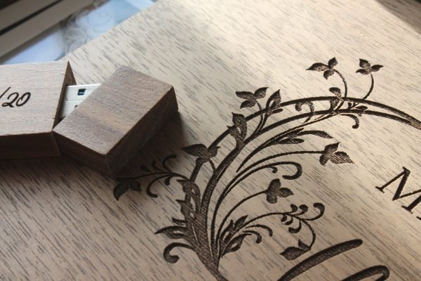 Personalised Wooden Photo Album box for 5x7" Photo Prints with additional Wooden USB Memory stick (Solid Walnut) - Image 7